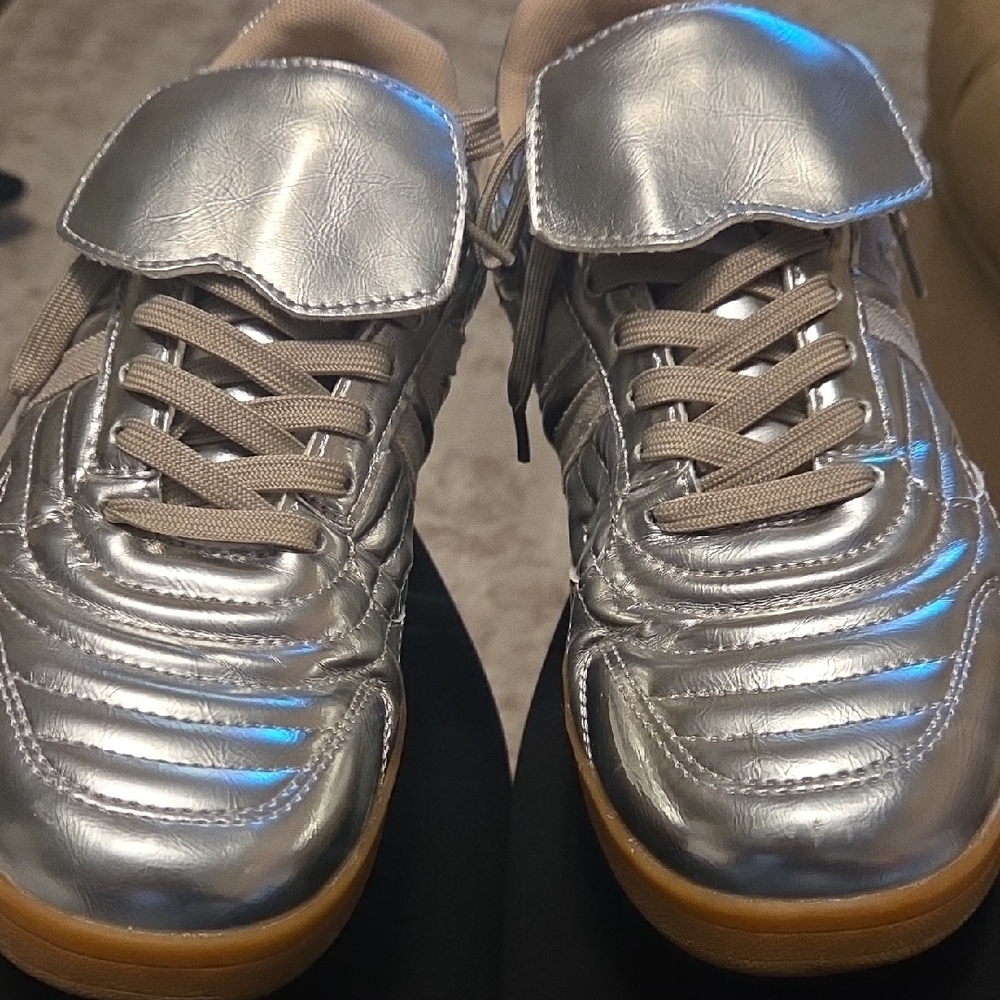 Steve Madden Silver Shoes - Picture 4 of 7